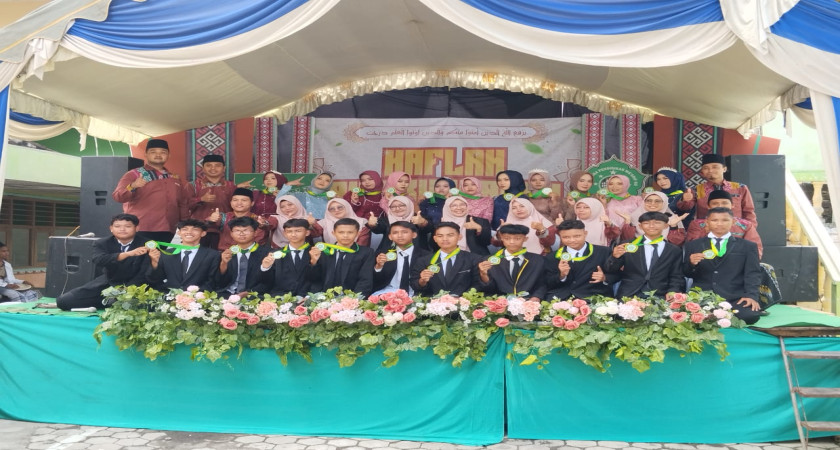 Meriah dan Penuh Haru, MTs Al-Ma’arif Rengel Gelar Haflah Akhirussanah 2025
