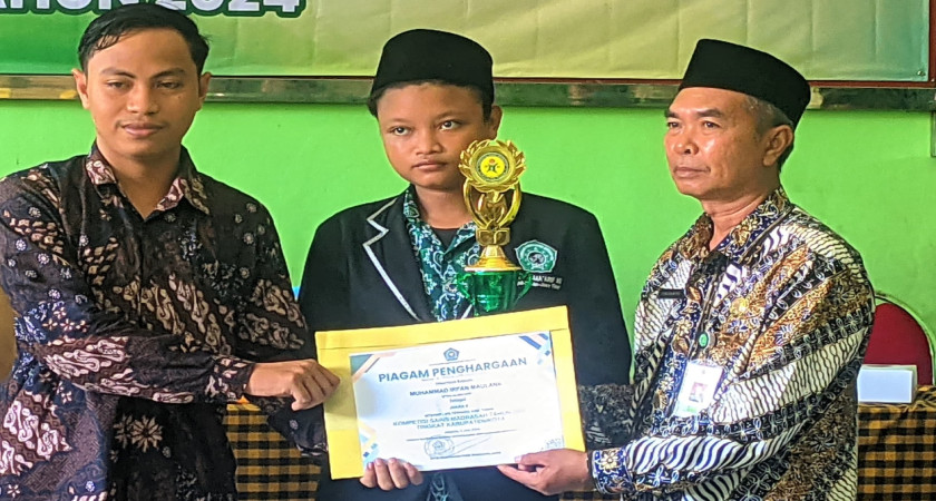 Muhammad Irfan Maulana Raih Juara 2 KSM Mapel IPS Terpadu Tingkat Kabupaten
